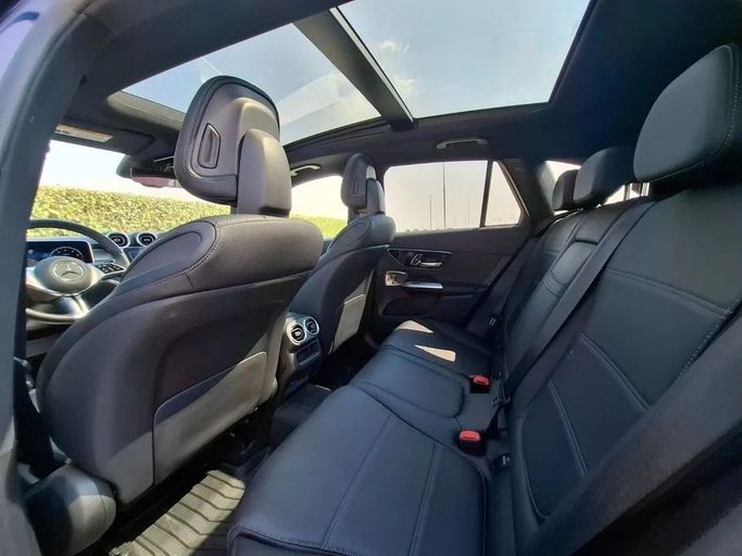 Подержанный Mercedes-Benz GLC 300 II (X254), 2.0 л, 2024 в Дубае от Barkat Alrahmen Motors Синий цвет. Американская | AUTO.AE