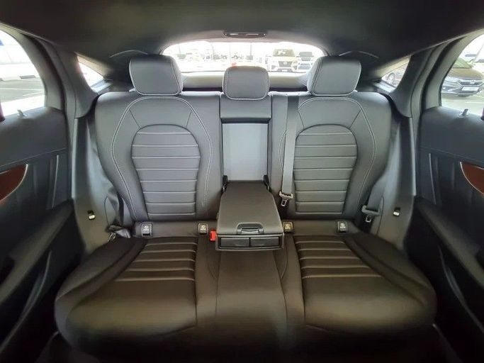 Подержанный Mercedes-Benz GLC 350 I (X253), 2.0 л, 2018 в Дубае от Best Car Белый цвет. Японская | AUTO.AE