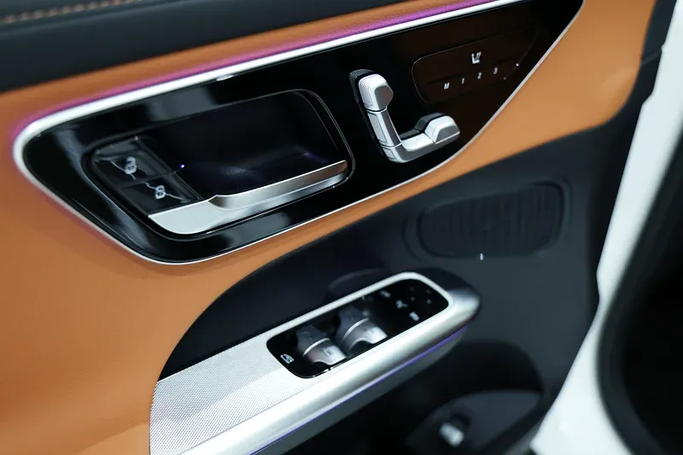 New Mercedes-Benz GLC 200 II (X254), 2.0 l, 2026 in Dubai by Oscar Motors, White color.  | AUTO.AE