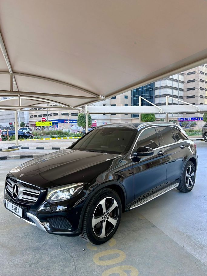 Used Mercedes-Benz GLC 250 I (X253), 2.0 l, 2018 in Dubai, Black color. GCC Specs | AUTO.AE