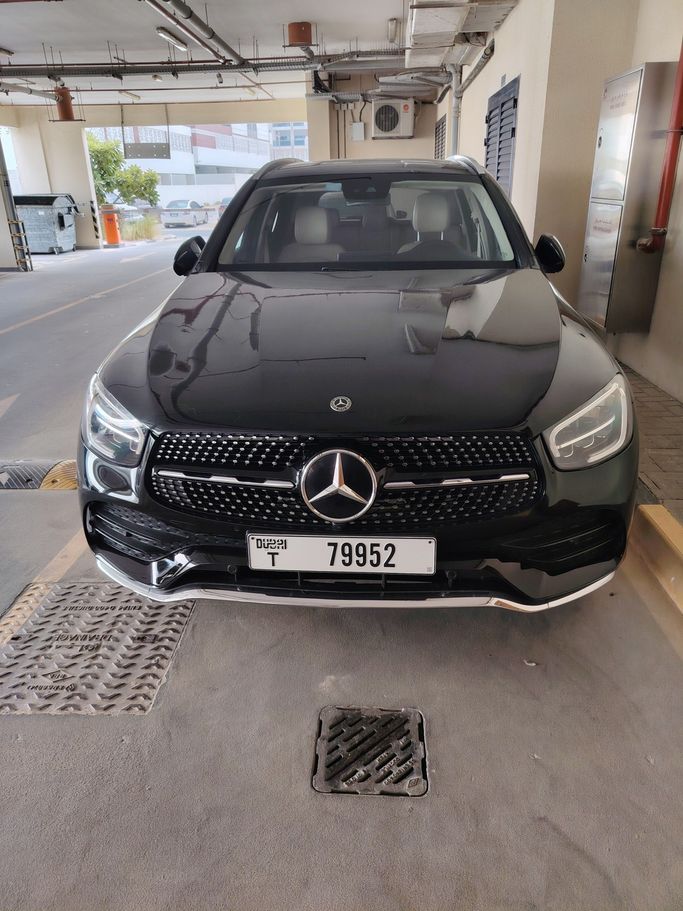 Подержанный Mercedes-Benz GLC 300 II (X254), 2.0 л, 2022 в ОАЭ, Дубай Черный цвет. Европейская | AUTO.AE | Объявление #282234
