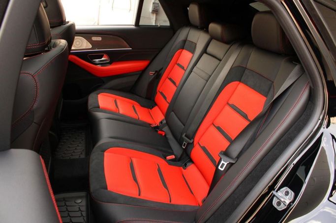 Mercedes-Benz GLE AMG 53 AMG II (V167), 2022 внедорожник 5 дв.  класса в Дубае от Uptown Rent A Car LLC белый цвет | AUTO.AE