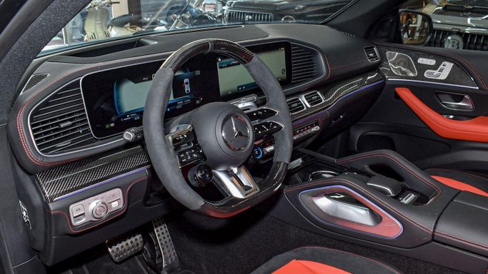 Новый Mercedes-Benz GLE AMG 63 AMG S II (V167) Рестайлинг, 4.0 л, 2024 в Дубае от 777 CARS Черный цвет. Европейская | AUTO.AE