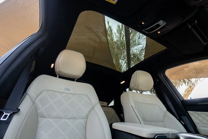 Подержанный Mercedes-Benz GLE AMG 43 AMG I (W166), 3.0 л, 2017 в Дубае от Linda Cars Черный цвет. Японская | AUTO.AE