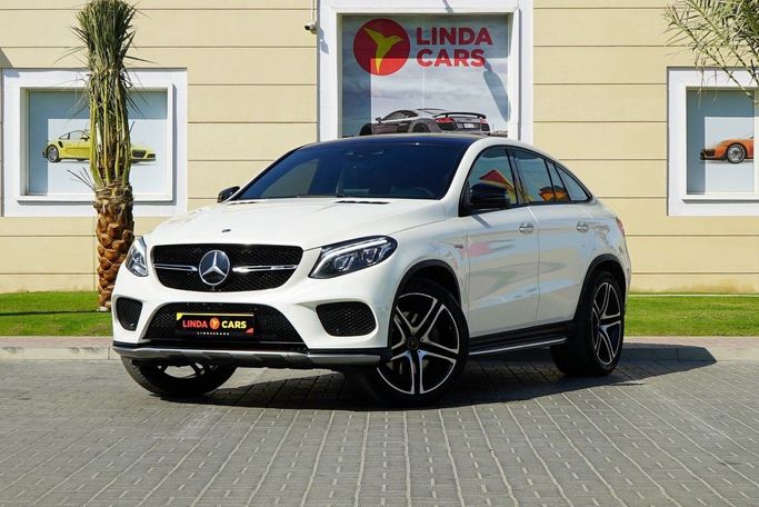 Подержанный Mercedes-Benz GLE AMG 43 AMG I (W166), 3.0 л, 2018 в Дубае от Linda Cars Белый цвет. GCC | AUTO.AE