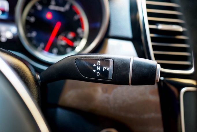 Подержанный Mercedes-Benz GLE AMG 43 AMG I (W166), 3.0 л, 2018 в Дубае от Linda Cars Белый цвет. GCC | AUTO.AE