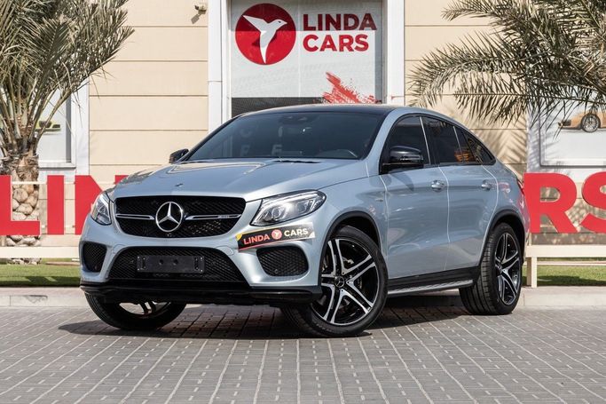 Подержанный Mercedes-Benz GLE AMG 43 AMG I (W166), 3.0 л, 2018 в Дубае от Linda Cars Серебристый цвет. GCC | AUTO.AE