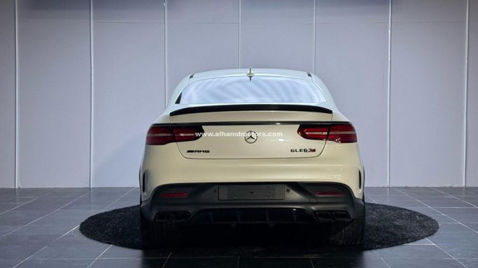 Подержанный Mercedes-Benz GLE AMG 63 AMG I (W166), 5.5 л, 2016 в Дубае от Alhamd Motors Белый цвет. Other | AUTO.AE