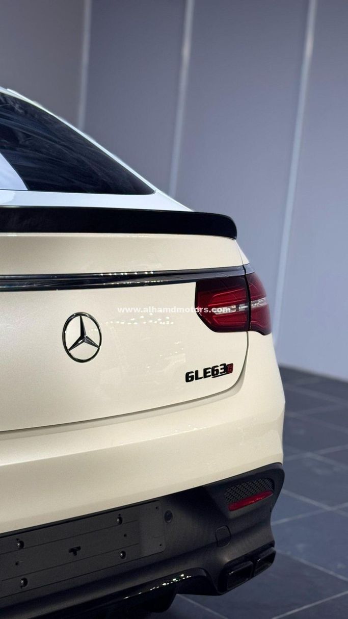 Подержанный Mercedes-Benz GLE AMG 63 AMG I (W166), 5.5 л, 2016 в Дубае от Alhamd Motors Белый цвет. Other | AUTO.AE