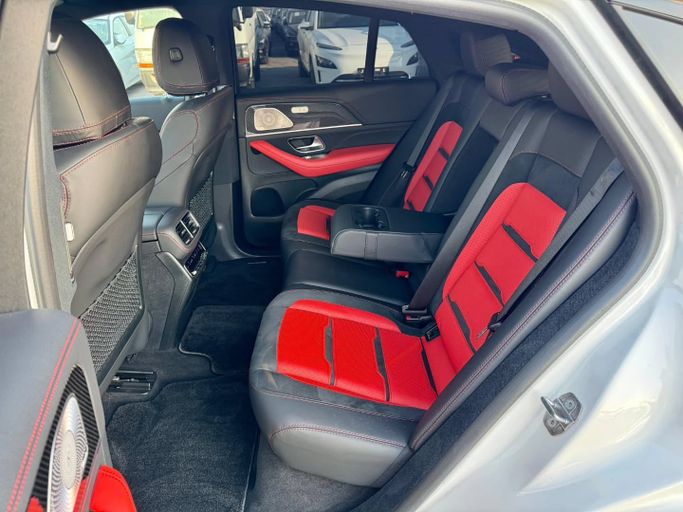 Подержанный Mercedes-Benz GLE AMG 53 AMG II (V167), 3.0 л, 2021 в Дубае от Saeed Auto Белый цвет. Японская | AUTO.AE