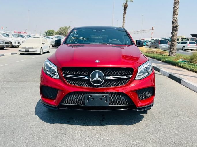 Подержанный Mercedes-Benz GLE AMG 43 AMG I (W166), 3.0 л, 2017 в Дубае от Lakhani Motors Красный цвет. Японская | AUTO.AE