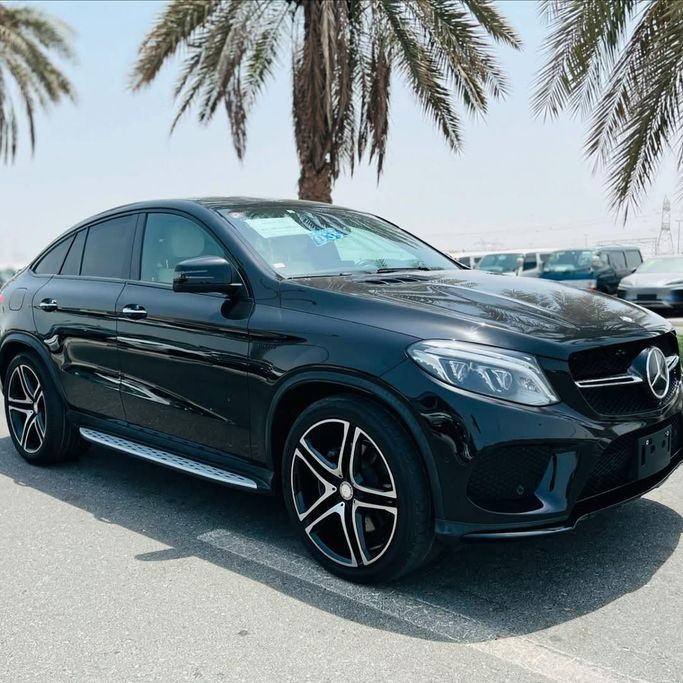 Подержанный Mercedes-Benz GLE AMG 43 AMG I (W166), 3.0 л, 2016 в Дубае от Lakhani Motors Черный цвет. Японская | AUTO.AE