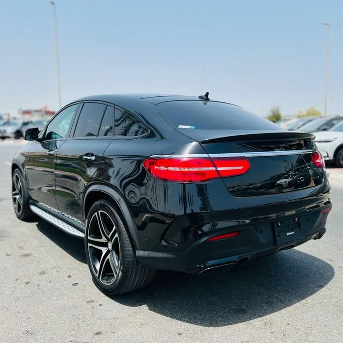 Подержанный Mercedes-Benz GLE AMG 43 AMG I (W166), 3.0 л, 2016 в Дубае от Lakhani Motors Черный цвет. Японская | AUTO.AE