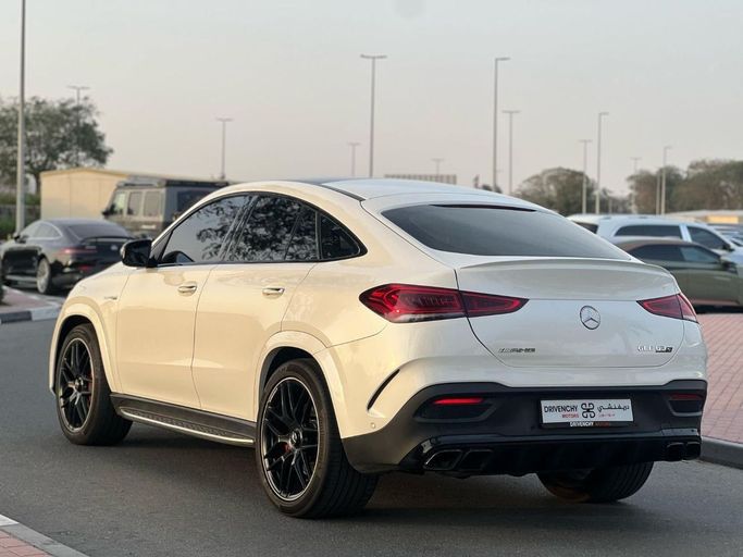 Подержанный Mercedes-Benz GLE AMG 63 AMG S II (V167), 4.0 л, 2021 в Дубае от Drivenchy Motors Белый цвет. GCC | AUTO.AE