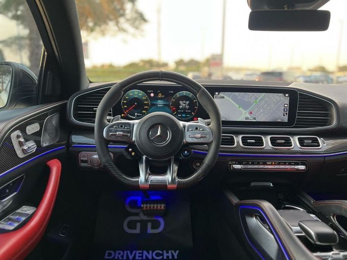 Подержанный Mercedes-Benz GLE AMG 63 AMG S II (V167), 4.0 л, 2021 в Дубае от Drivenchy Motors Белый цвет. GCC | AUTO.AE