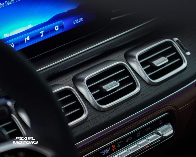 Новый Mercedes-Benz GLE AMG 53 AMG II (V167) Рестайлинг, 3.0 л, 2025 в Дубае от Pearl Motors Черный цвет. GCC | AUTO.AE