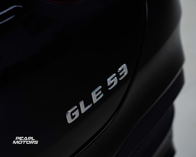 Новый Mercedes-Benz GLE AMG 53 AMG II (V167) Рестайлинг, 3.0 л, 2025 в Дубае от Pearl Motors Черный цвет. GCC | AUTO.AE