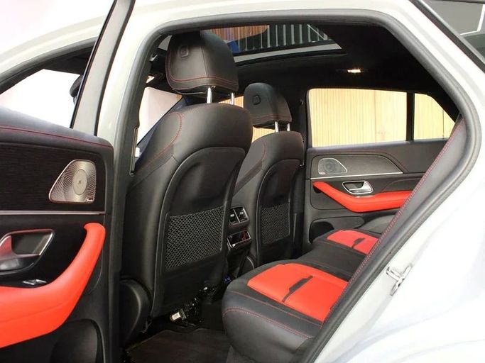 Подержанный Mercedes-Benz GLE AMG 53 AMG II (V167) Рестайлинг, 3.0 л, 2024 в Дубае от Hot Wheel Used Motors Серый цвет. GCC | AUTO.AE