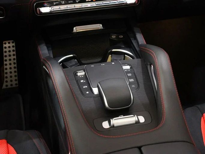 Подержанный Mercedes-Benz GLE AMG 53 AMG II (V167) Рестайлинг, 3.0 л, 2024 в Дубае от Hot Wheel Used Motors Серый цвет. GCC | AUTO.AE