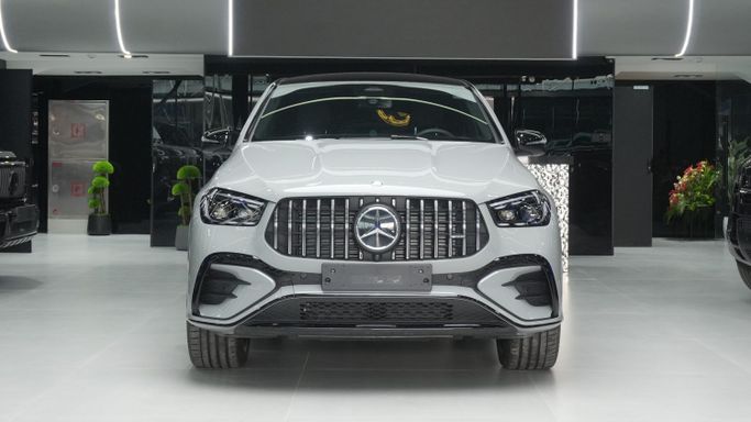 Новый Mercedes-Benz GLE AMG 53 AMG II (V167) Рестайлинг, 3.0 л, 2025 в Дубае от Carbon Edition Motors Белый цвет. Other | AUTO.AE
