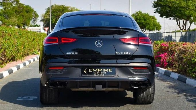 Подержанный Mercedes-Benz GLE AMG 63 AMG S II (V167), 4.0 л, 2021 в Дубае от Empire Motors Черный цвет. Американская | AUTO.AE