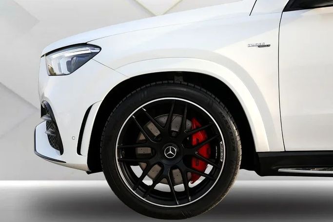 Подержанный Mercedes-Benz GLE Coupe AMG 53 AMG II (C167), 3.0 л, 2021 в Дубае от Mohammad Alkarak Motors Белый цвет. GCC | AUTO.AE