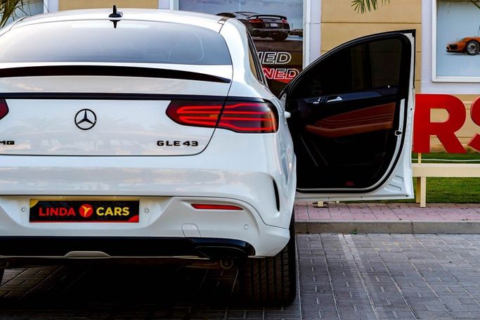 Used Mercedes-Benz GLE Coupe AMG 43 AMG I (C292), 3.0 l, 2019 in Dubai by Linda Cars, White color. GCC Specs | AUTO.AE