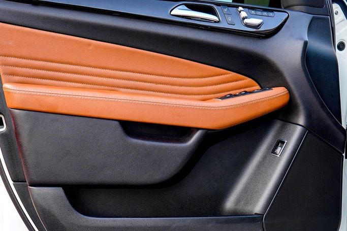 Used Mercedes-Benz GLE Coupe AMG 43 AMG I (C292), 3.0 l, 2019 in Dubai by Linda Cars, White color. GCC Specs | AUTO.AE