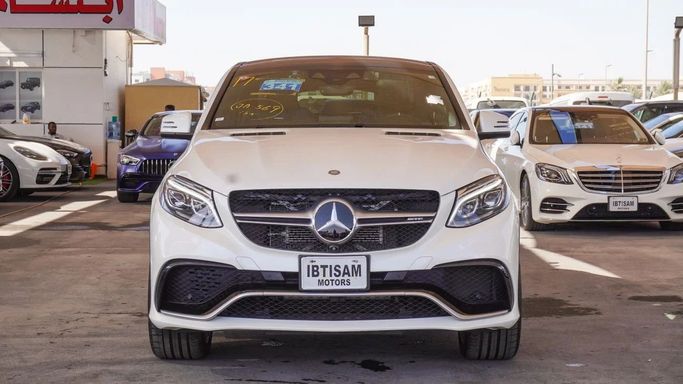 Подержанный Mercedes-Benz GLE Coupe AMG 63 AMG S I (C292), 5.5 л, 2017 в Дубае от Ibitisam Motors Белый цвет.  | AUTO.AE
