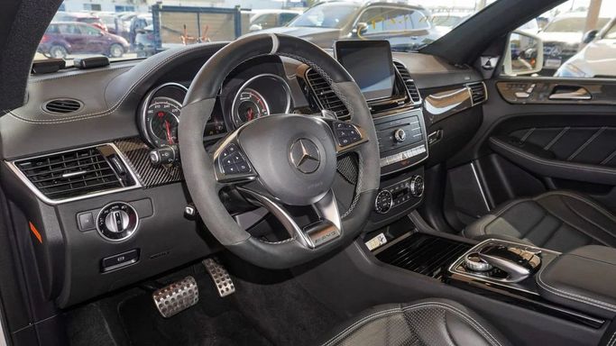 Подержанный Mercedes-Benz GLE Coupe AMG 63 AMG S I (C292), 5.5 л, 2017 в Дубае от Ibitisam Motors Белый цвет.  | AUTO.AE