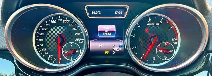 Подержанный Mercedes-Benz GLE Coupe AMG 43 AMG I (C292), 3.0 л, 2019 в Дубае от Designo Cars Trading Белый цвет. GCC | AUTO.AE