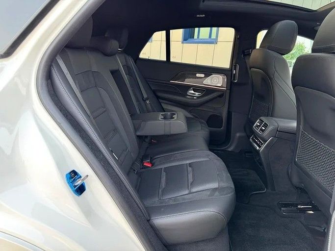 Подержанный Mercedes-Benz GLE Coupe AMG 53 AMG II (C167), 3.0 л, 2020 в Дубае от Best Car Белый цвет. Японская | AUTO.AE