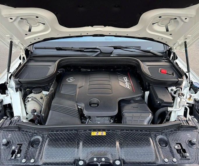 Подержанный Mercedes-Benz GLE Coupe AMG 53 AMG II (C167), 3.0 л, 2020 в Дубае от Best Car Белый цвет. Японская | AUTO.AE