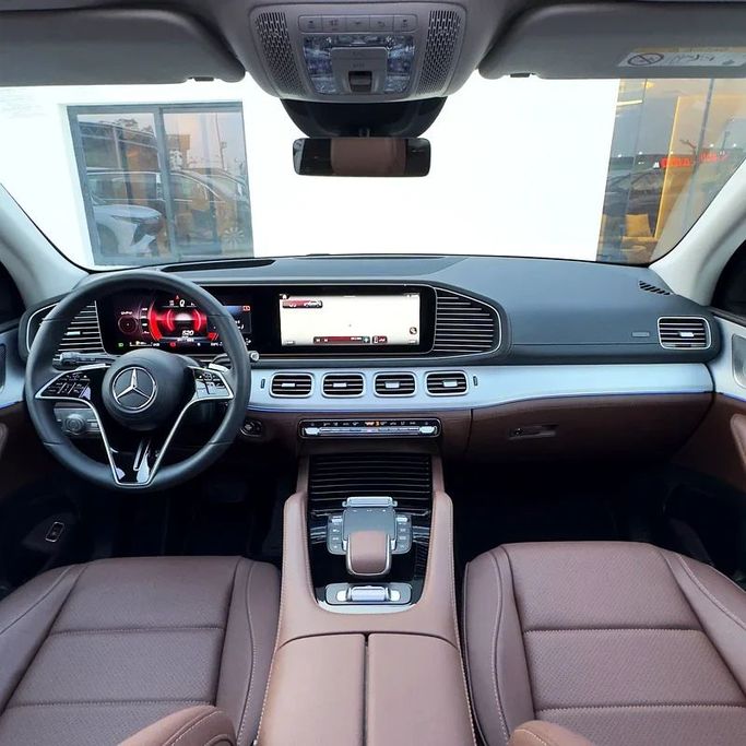 Новый Mercedes-Benz GLE Coupe 350 II (C167) Рестайлинг, 2.0 л, 2025 в Дубае от Sola Motors Черный цвет. Европейская | AUTO.AE