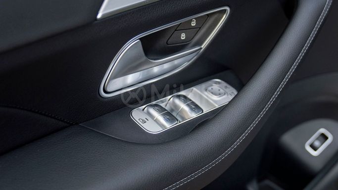 Новый Mercedes-Benz GLE Coupe 450 II (C167) Рестайлинг, 3.0 л, 2025 в Дубае от Milele Черный цвет. Other | AUTO.AE