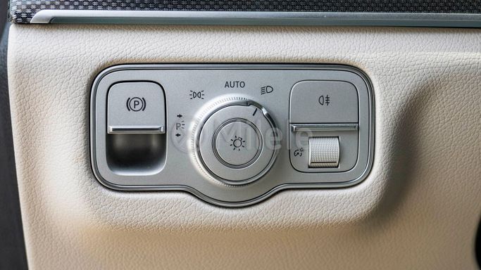 Новый Mercedes-Benz GLE Coupe 450 II (C167), 3.0 л, 2023 в Дубае от Milele Серебристый цвет. Other | AUTO.AE