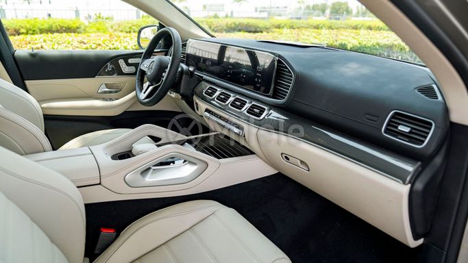 Новый Mercedes-Benz GLE Coupe 450 II (C167), 3.0 л, 2023 в Дубае от Milele Серебристый цвет. Other | AUTO.AE