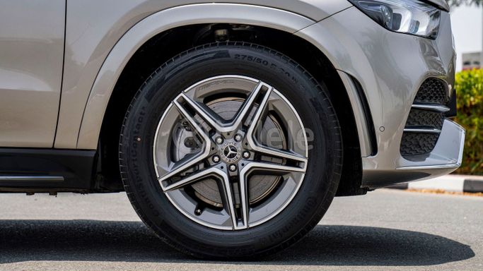 Новый Mercedes-Benz GLE Coupe 450 II (C167), 3.0 л, 2023 в Дубае от Milele Серебристый цвет. Other | AUTO.AE