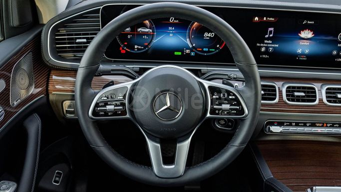Новый Mercedes-Benz GLE Coupe 450 II (C167), 3.0 л, 2023 в Дубае от Milele Белый цвет. Other | AUTO.AE