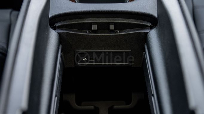 Новый Mercedes-Benz GLE Coupe 450 II (C167), 3.0 л, 2023 в Дубае от Milele Белый цвет. Other | AUTO.AE