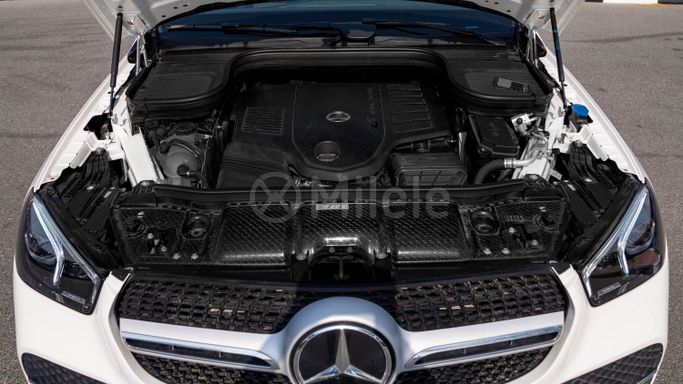 Новый Mercedes-Benz GLE Coupe 450 II (C167), 3.0 л, 2023 в Дубае от Milele Белый цвет. Other | AUTO.AE