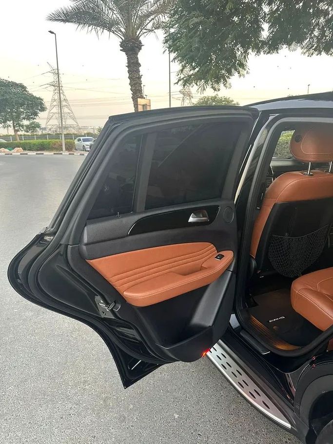 Подержанный Mercedes-Benz GLE Coupe 450 AMG I (C292), 3.0 л, 2016 в Дубае от First Choice Motors Черный цвет. GCC | AUTO.AE