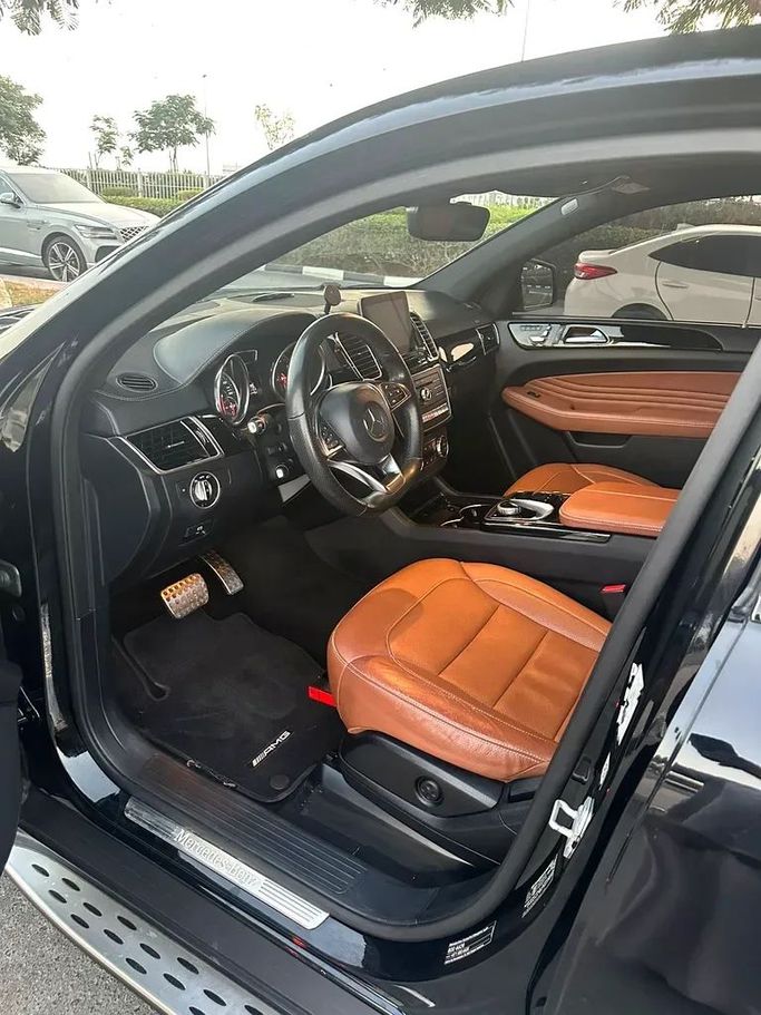 Подержанный Mercedes-Benz GLE Coupe 450 AMG I (C292), 3.0 л, 2016 в Дубае от First Choice Motors Черный цвет. GCC | AUTO.AE