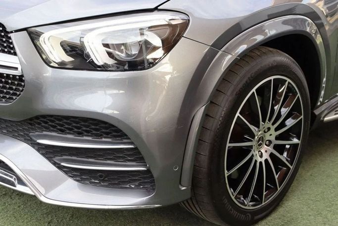 Подержанный Mercedes-Benz GLE 450 II (V167), 3.0 л, 2022 в Дубае от Dresden Motors Серый цвет. GCC | AUTO.AE