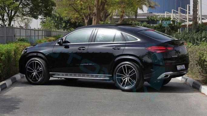 New Mercedes-Benz GLE 580 II (V167) Facelift, 4.0 l, 2025 in Dubai by Auto Max Group, Black color. GCC Specs | AUTO.AE