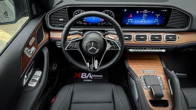 Подержанный Mercedes-Benz GLE 350 II (V167) Рестайлинг, 2.0 л, 2025 в Дубае от MBA Motors Серебристый цвет. Other | AUTO.AE