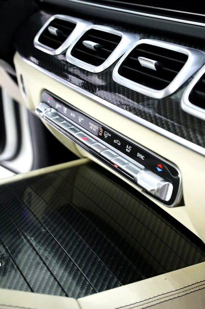 Подержанный Mercedes-Benz GLE 350 II (V167), 2.0 л, 2022 в Дубае от Al Faris Motors Белый цвет. Other | AUTO.AE