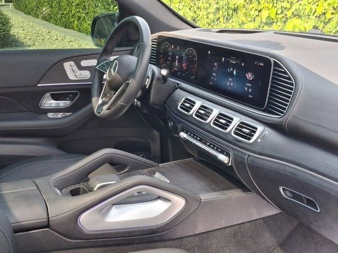 Подержанный Mercedes-Benz GLE 350 II (V167) Рестайлинг, 2.0 л, 2024 в Дубае от Barkat Alrahmen Motors Черный цвет. Канадская | AUTO.AE