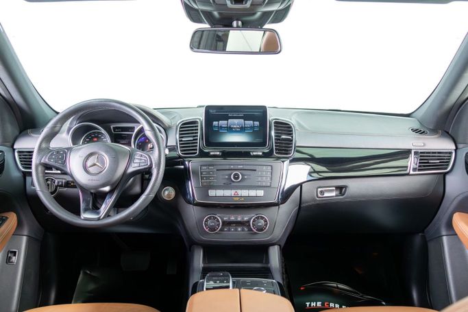 Used Mercedes-Benz GLE 400 I (W166), 3.0 l, 2016 in Dubai by The Car Superstore, White color. GCC Specs | AUTO.AE