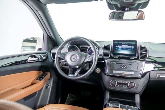 Used Mercedes-Benz GLE 400 I (W166), 3.0 l, 2016 in Dubai by The Car Superstore, White color. GCC Specs | AUTO.AE